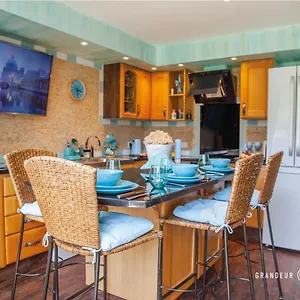 The Gardenside By Grandeur Property , Bournemouth United Kingdom